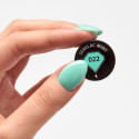 Esmalte verde menta Semilac para manicuras de larga duración.