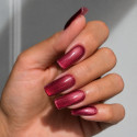Manicura con el esmalte Semilac 738 Cherry Choco Jelly Gloss