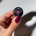 Muestra del esmalte Semilac 740 Deep Plum sobre la uña
