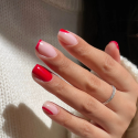 Manicura con el esmalte Semilac 231 Girl on Fire