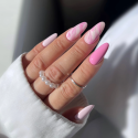 Manicura con el esmalte Semilac 966 Lavender Haze