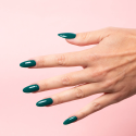 Manicura con el esmalte Semilac 606 Cool Green
