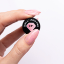 Muestra del esmalte Semilac 921 Candy Pink sobre la uña