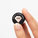 Muestra del esmalte Semilac 930 Sunny Dots sobre la uña