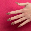 Manicura con el esmalte Semilac 408 Less Sugar