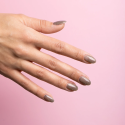 Manicura con el esmalte Semilac 488 The Chic One