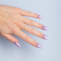 Manicura con el esmalte Semilac 499 Violet Vibes