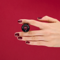 Manicura con el esmalte Semilac 954 Silky Rouge