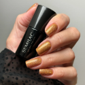 Esmalte Semilac 956 Vintage Gold, bote en la mano