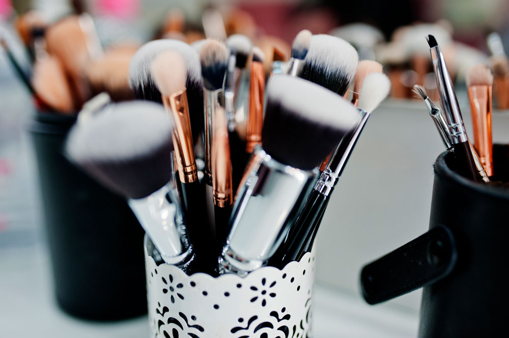 ¿Cómo cuidar tus pinceles, brochas y esponjas de maquillaje?
