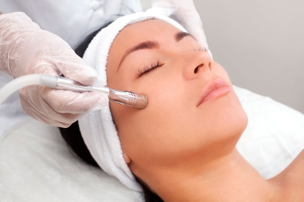 Microdermoabrasión: más allá de una exfoliación
